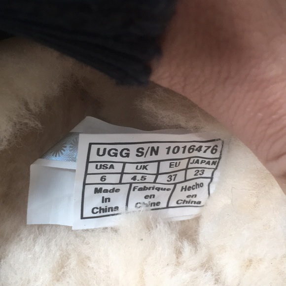 New Women’s Ugg Australia Moccasin Slippers Size 6 - Picture 7 of 8